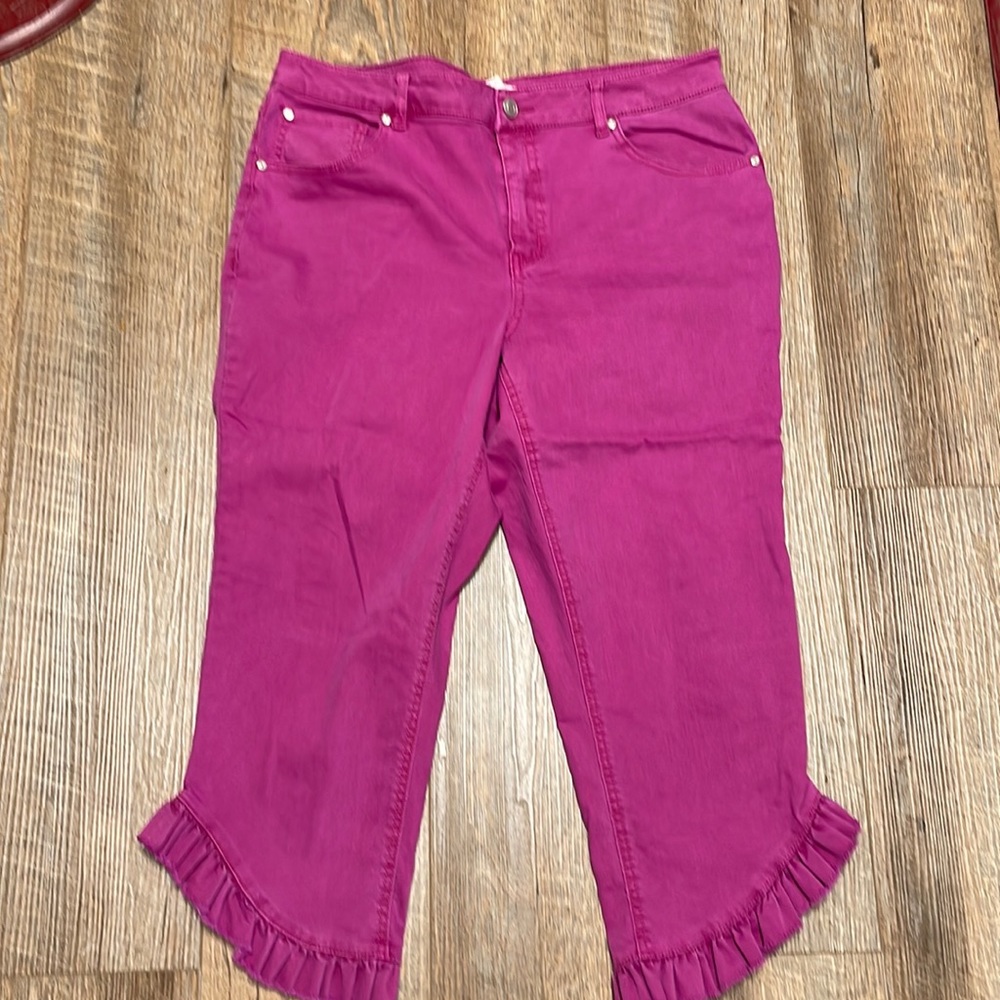 Magenta crop pants